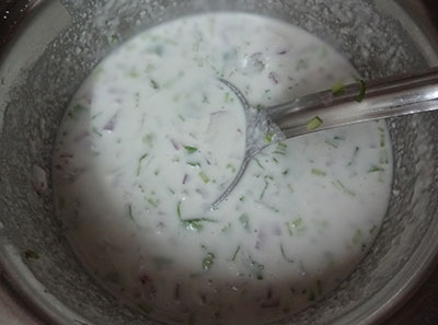 easy way to make onion dosa or onion uttappam