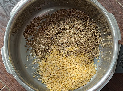 moong dal and millet for palak siridhanya khichdi recipe