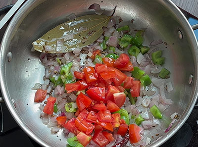 tomato for palak siridhanya khichdi recipe