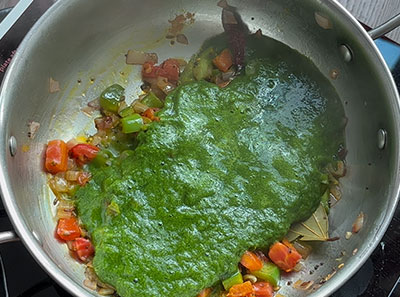 palak paste for palak siridhanya khichdi recipe