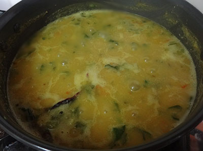cooked dal for palak palle or palak soppina dal