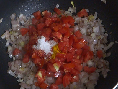 tomatoes for paneer bhurji recipe