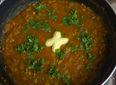 butter and coriander leaves for pav bhaji recipe
