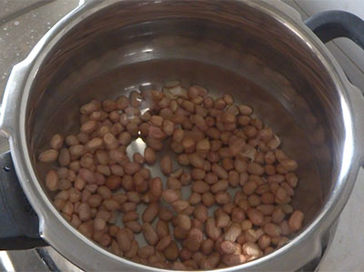 cooking peanut for boiled peanut chat or shenga or kadlekai chaat