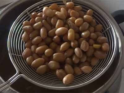 cooked peanuts for boiled peanut chat or shenga or kadlekai chaat