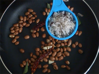 curry leaves and coconut for peanut chutney or shenga chutney or kadlekai chutney