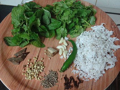 grinding masala for pudina pulao or pudina rice