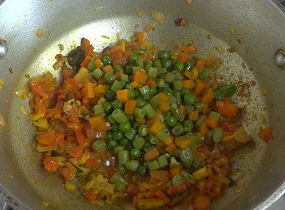 cooked vegetables for quinoa upma