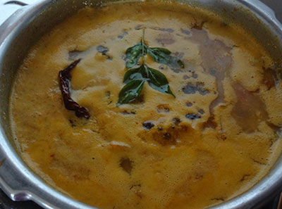 tempering radish sambar or moolangi sambar