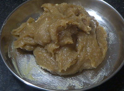rave halbai or rava halubai in the greased plate