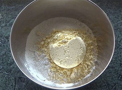 rice flour and gram flour for ribbon pakoda recipe