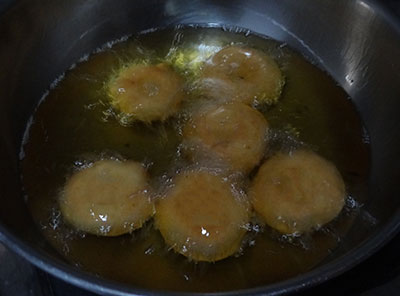 deep frying saat or badusha