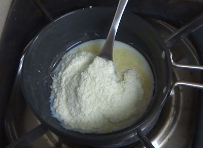 milk and milk powder for sabudana halwa or sabbakki halwa