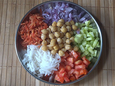 cooked chickpeas for vegetable salad or easy salad for weight loss