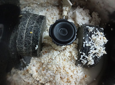 rice and lentils in the grinder for set dosa or set dose