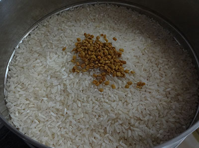 rice and fenugreek seeds for cucumber sweet dosa or southekayi sihi dose