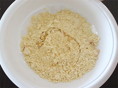hot oil for thin kara sev mixture or omapodi mixture
