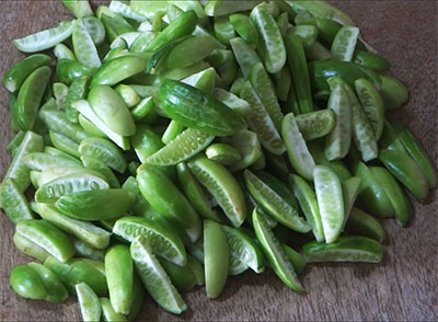 ivy gourd for thondekai green masala palya recipe