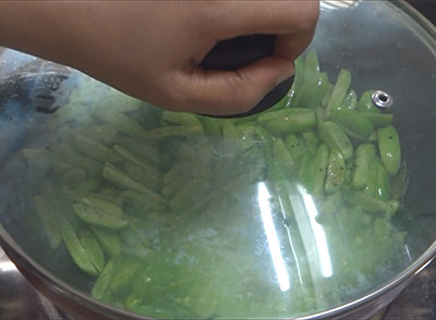 cooking ivy gourd for thondekai green masala palya recipe