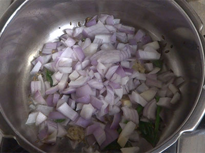 onion for tomato rice recipe