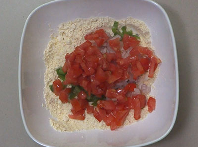 tomato for tomlette or eggless omlette recipe