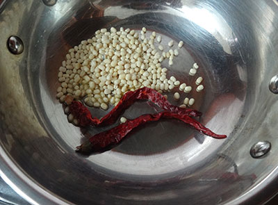 fry urad dal and red chilli for urad dal chutney