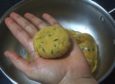 dough for no stuffing aloo paratha recipe