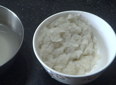 mashed poha for avalakki rotti or thin poha breakfast