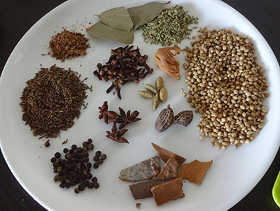 spices for biriyani masala powder