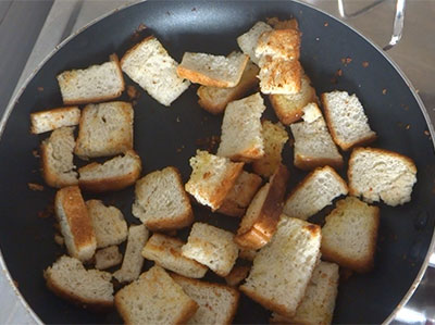 toasted bread pieces for bread halwa recipe