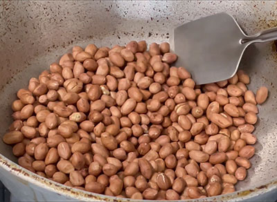 frying peanuts or ground nuts for chintamani kadalebeeja or kadlekai recipe