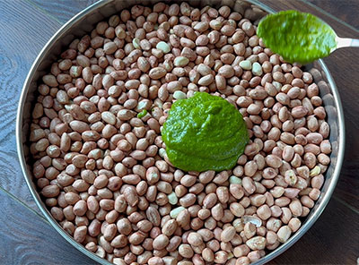 mixing spice paste for chintamani kadalebeeja or kadlekai recipe