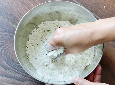 mixing flour for golibaje or mangalore bajji