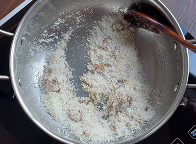 fried coconut for huruli kalu chutney pudi or chutney powder