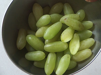 picked green grapes for home made raisins or dry grapes