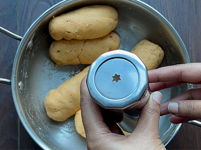 chakli mould for rava chakli or rave chakkuli recipe