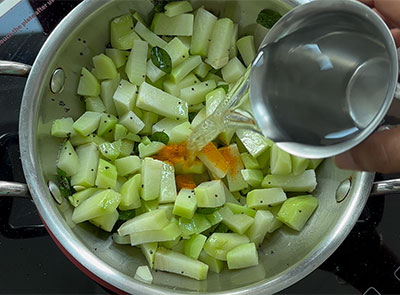 onions for seeme badanekayi gojju recipe